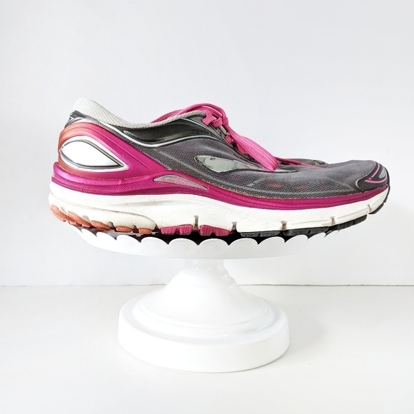 brooks transcend 3 grey